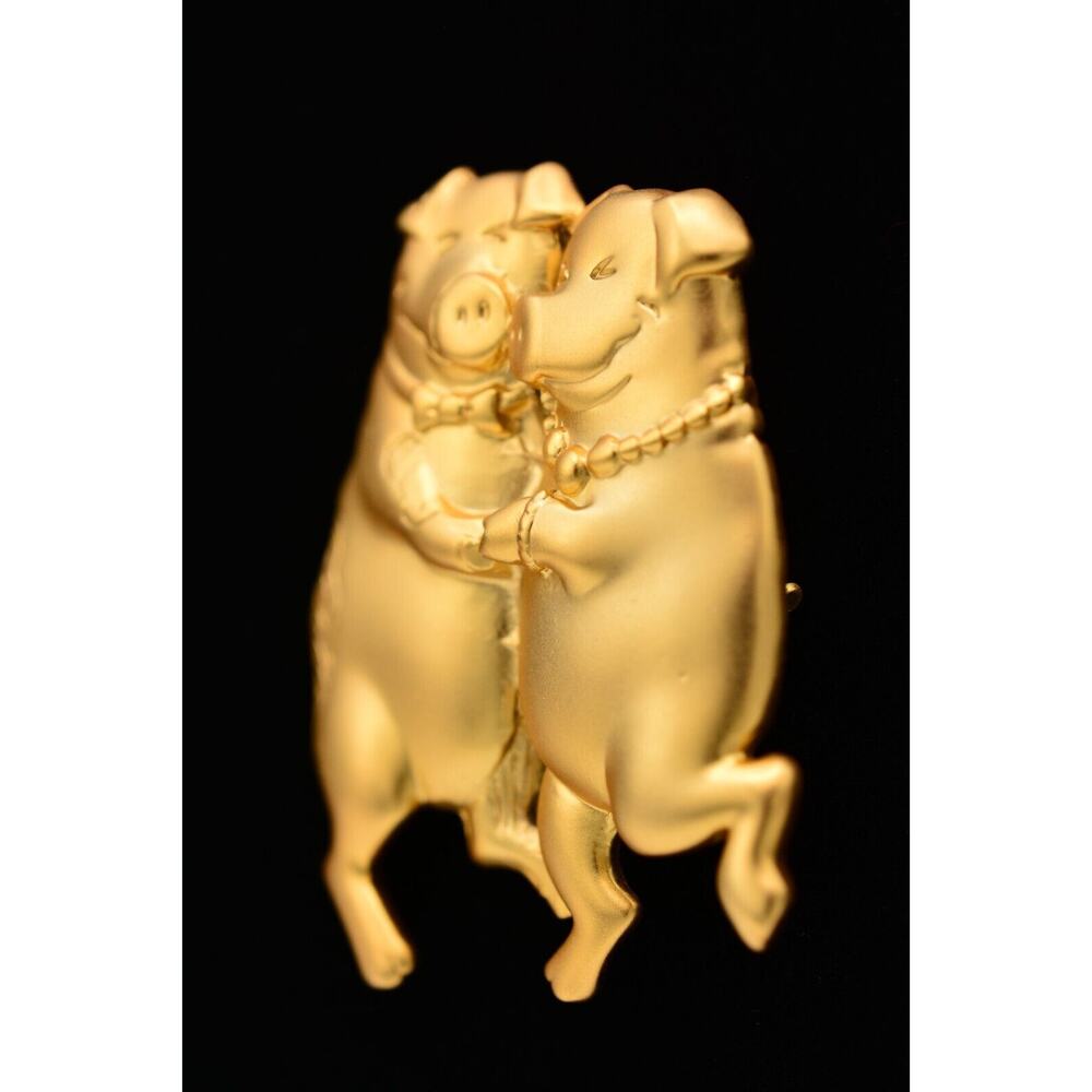 Vintage Pin Pig Brooch Brushed Gold Slow Dancing Lovers Husband Wife 80s BinA10 - Picture 2 of 12